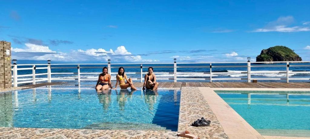 Aura Marina Sands Beach Resort Baler Luaran gambar