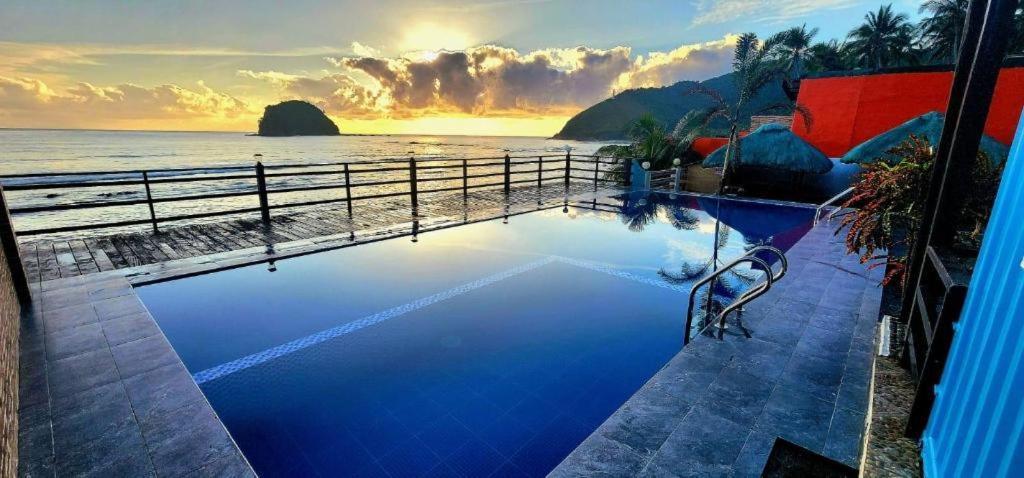 Aura Marina Sands Beach Resort Baler Luaran gambar